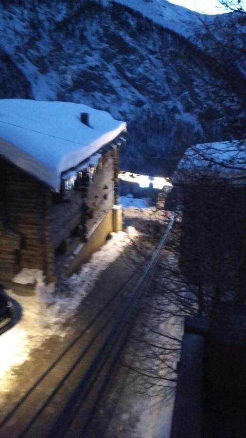 Appartement Dans Le Plus Haut Village D'Europe Saint-Vérand Eksteriør bilde